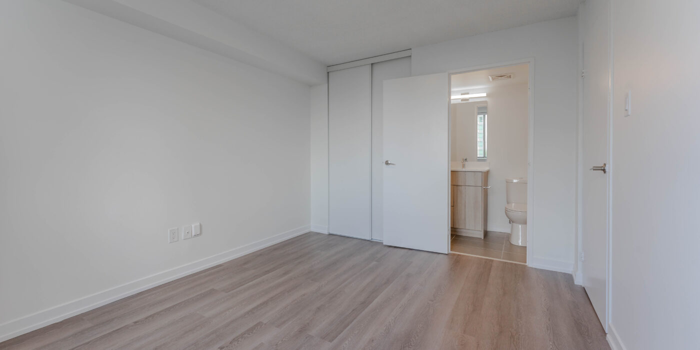20Stonehill_INT_Model_#802_PrimaryBedroom_Sept2022