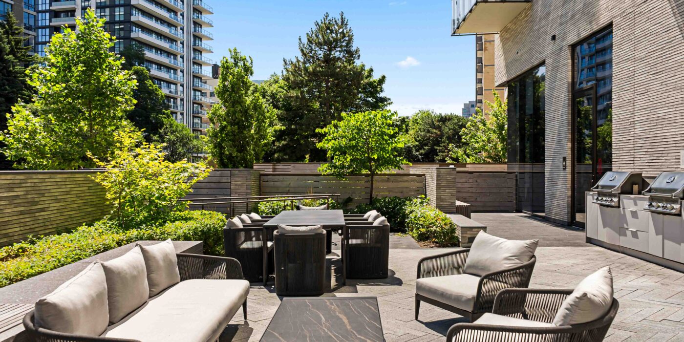 2Fifteen_EXT_Amenity_GroundTerrace1_Jul2026
