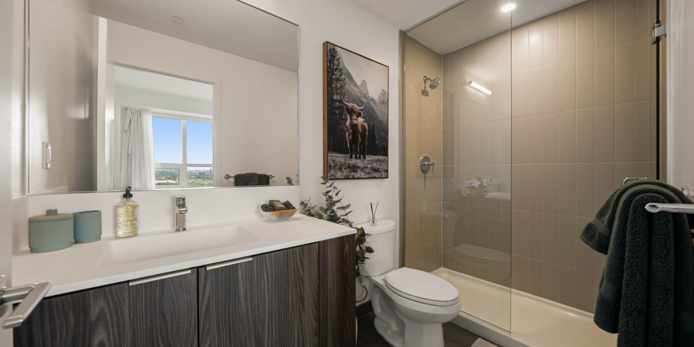 BelaSquare_INT_Model_Orchid#2803_PrimaryBathroom_Jul2026